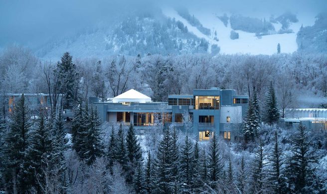 Aspen Meadows Resort Exterior