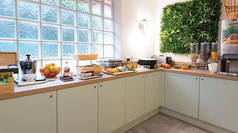 <b>Appart'City Confort Cannes Le Cannet Restaurant</b>. Images powered by <a href="https://iceportal.shijigroup.com/" title="IcePortal" target="_blank">IcePortal</a>.
