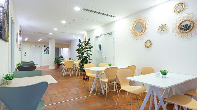 <b>Appart'City Confort Cannes Le Cannet Restaurant</b>. Images powered by <a href="https://iceportal.shijigroup.com/" title="IcePortal" target="_blank">IcePortal</a>.
