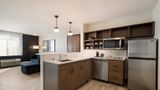 Everhome Suites Corona Suite