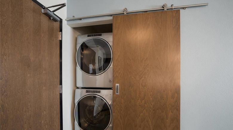 <b>Everhome Suites Corona Other</b>. Images powered by <a href="https://iceportal.shijigroup.com/" title="IcePortal" target="_blank">IcePortal</a>.