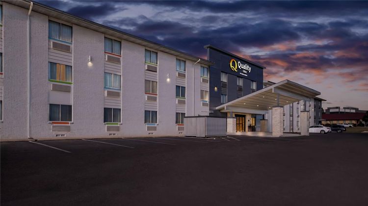Quality Inn Exterior
