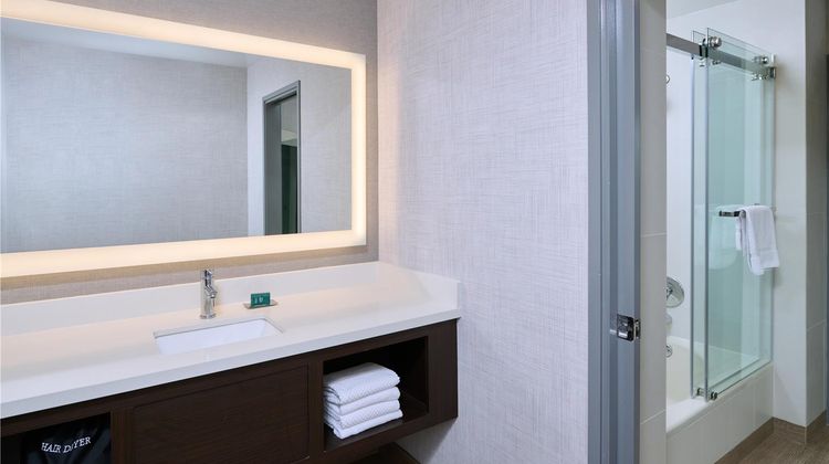 DoubleTree by Hilton Buena Park Room