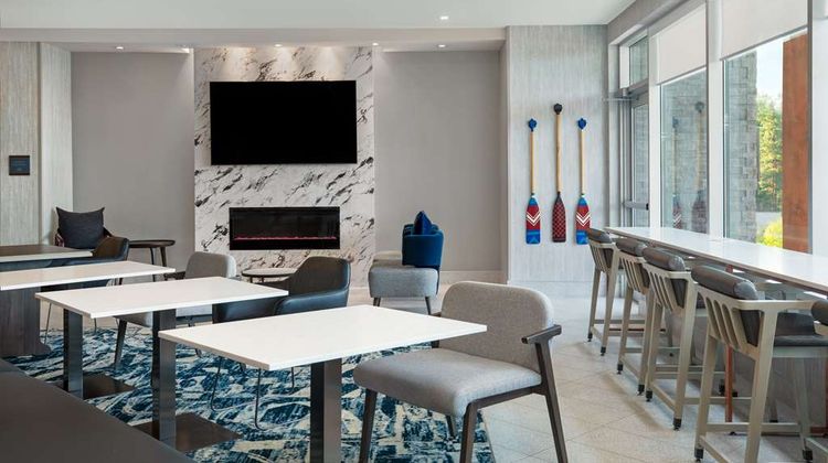 Home2 Suites by Hilton Huntsville Lobby