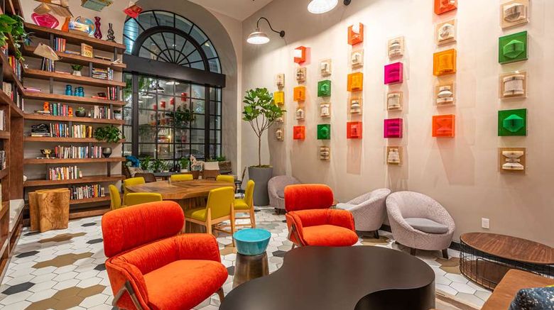 <b>The Wayfarer Downtown LA Restaurant</b>. Images powered by <a href="https://iceportal.shijigroup.com/" title="IcePortal" target="_blank">IcePortal</a>.
