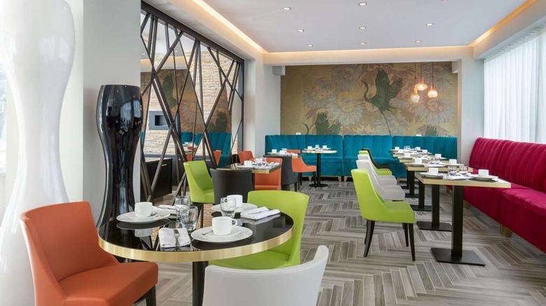 <b>Hotel Della Piana Restaurant</b>. Images powered by <a href="https://iceportal.shijigroup.com/" title="IcePortal" target="_blank">IcePortal</a>.