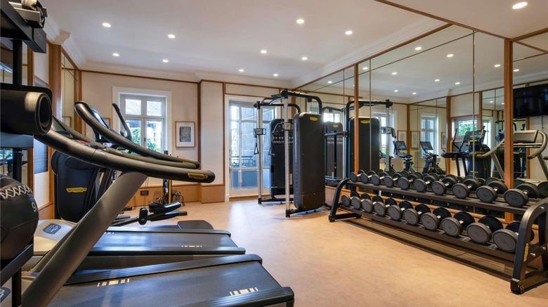 <b>Fairmont Cape Grace Health</b>. Images powered by <a href="https://iceportal.shijigroup.com/" title="IcePortal" target="_blank">IcePortal</a>.