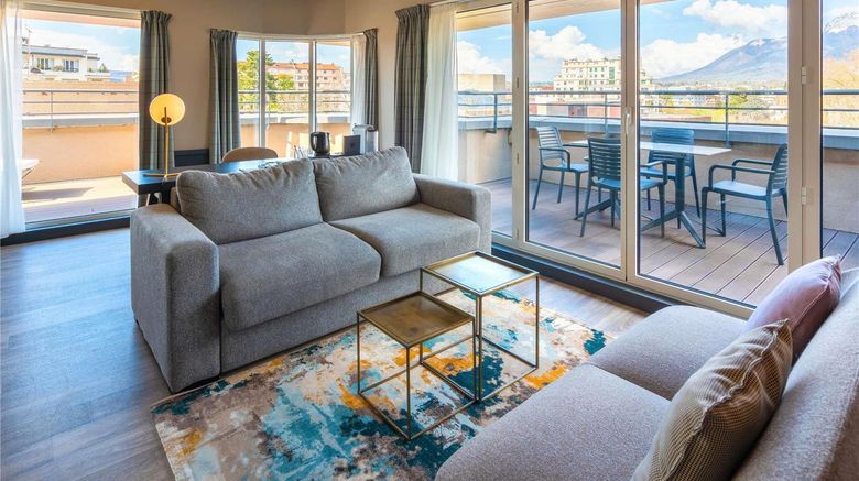 <b>Splendid Hotel Annecy Room</b>. Images powered by <a href="https://iceportal.shijigroup.com/" title="IcePortal" target="_blank">IcePortal</a>.