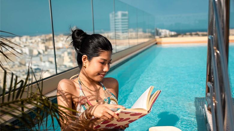 <b>Aparthotel Adagio Malta Central Pool</b>. Images powered by <a href="https://iceportal.shijigroup.com/" title="IcePortal" target="_blank">IcePortal</a>.