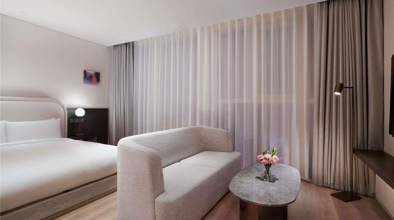 <b>Hotel Naru Seoul MGallery Ambassador Room</b>. Images powered by <a href="https://iceportal.shijigroup.com/" title="IcePortal" target="_blank">IcePortal</a>.