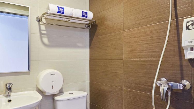 ibis budget Singapore West Coast Room