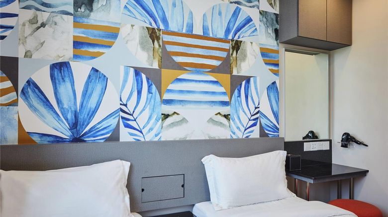 <b>ibis budget Singapore Sapphire Hotel Room</b>. Images powered by <a href="https://iceportal.shijigroup.com/" title="IcePortal" target="_blank">IcePortal</a>.