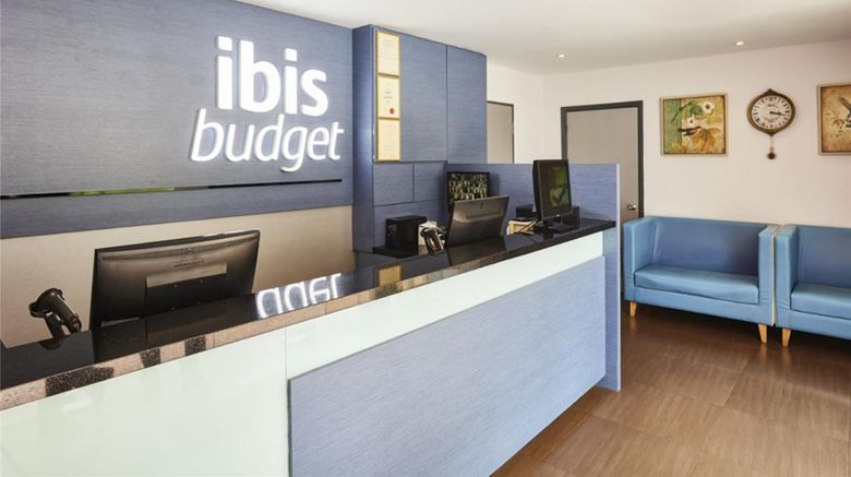 <b>ibis budget Singapore Sapphire Hotel Exterior</b>. Images powered by <a href="https://iceportal.shijigroup.com/" title="IcePortal" target="_blank">IcePortal</a>.