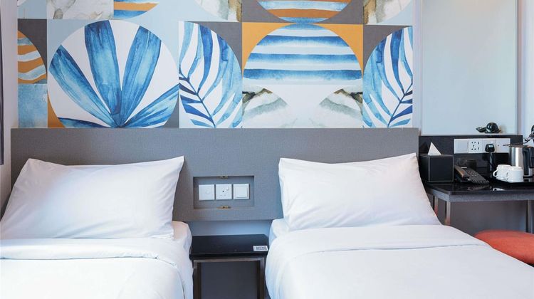 Ibis Budget Singapore Tulip Room