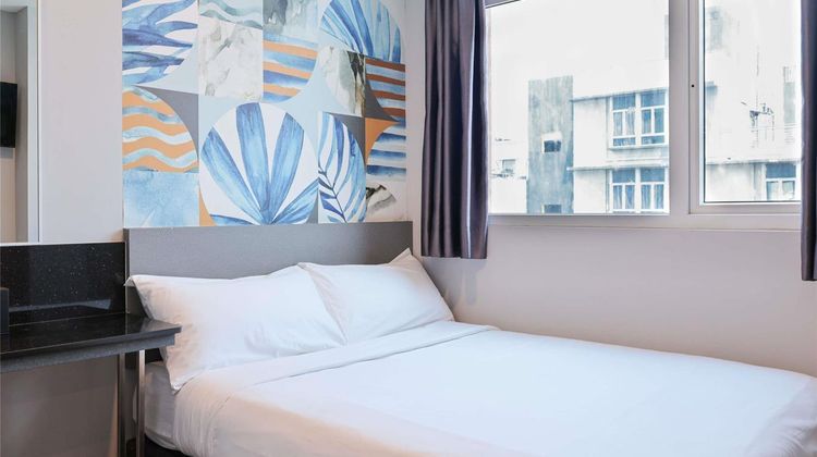 Ibis Budget Singapore Tulip Room