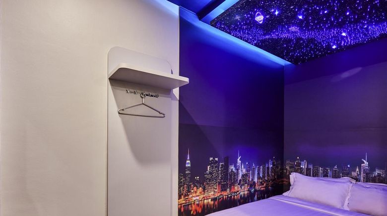 <b>ibis budget Singapore Bugis Room</b>. Images powered by <a href="https://iceportal.shijigroup.com/" title="IcePortal" target="_blank">IcePortal</a>.