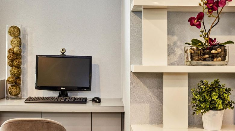<b>Ibis Budget Singapore Mount Faber Exterior</b>. Images powered by <a href="https://iceportal.shijigroup.com/" title="IcePortal" target="_blank">IcePortal</a>.