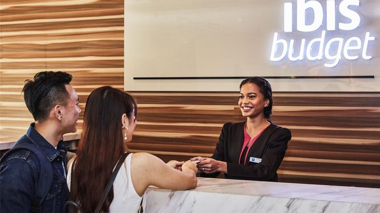 ibis budget Singapore Crystal Hotel Exterior