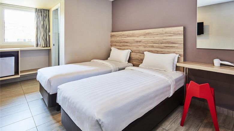 <b>ibis budget Singapore Crystal Hotel Room</b>. Images powered by <a href="https://iceportal.shijigroup.com/" title="IcePortal" target="_blank">IcePortal</a>.