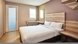 <b>ibis budget Singapore Crystal Hotel Room</b>. Images powered by <a href="https://iceportal.shijigroup.com/" title="IcePortal" target="_blank">IcePortal</a>.