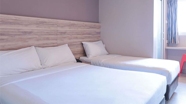 Ibis Budget Singapore Clove Room