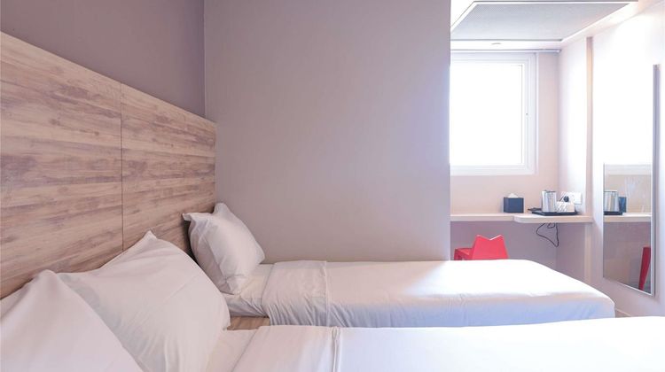ibis budget Singapore Crystal Hotel Room