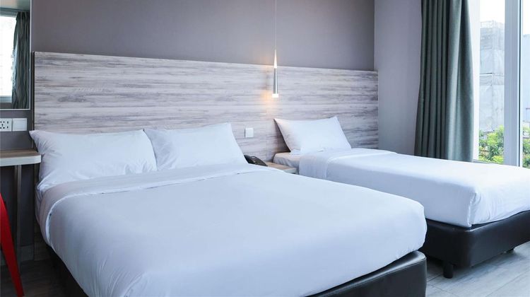 Ibis Budget Singapore Clove Room
