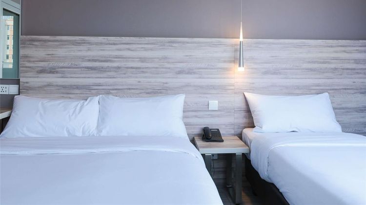 Ibis Budget Singapore Clove Room