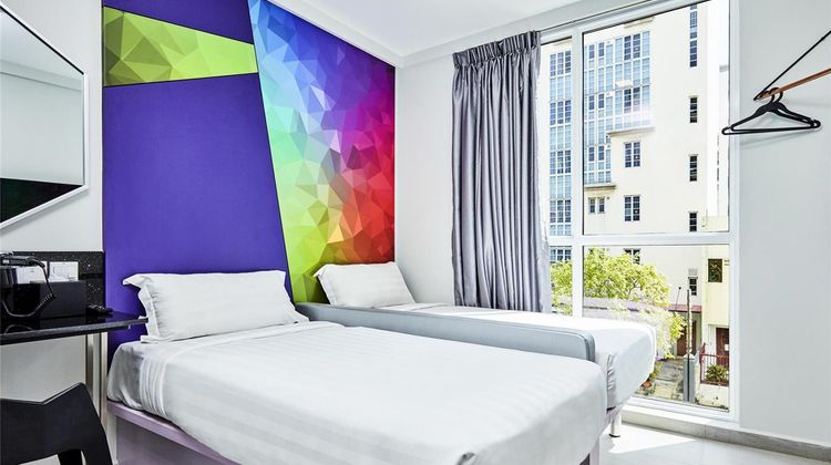 Ibis Budget Singapore Ametrine Room