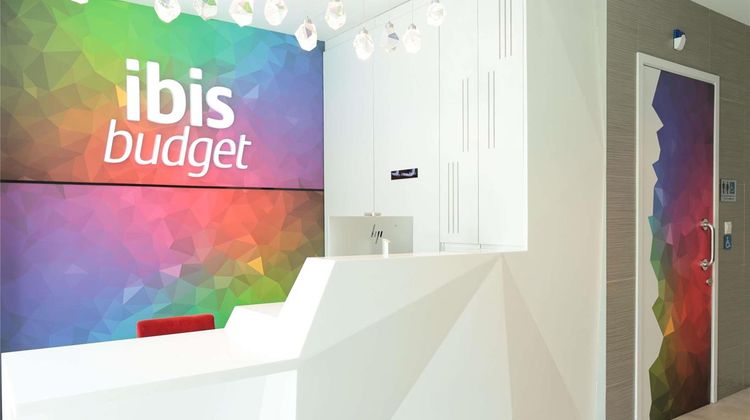 Ibis Budget Singapore Olive Exterior