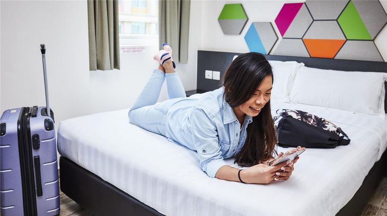 <b>ibis budget Singapore Emerald Hotel Room</b>. Images powered by <a href="https://iceportal.shijigroup.com/" title="IcePortal" target="_blank">IcePortal</a>.