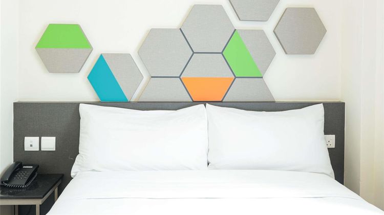 ibis budget Singapore Emerald Hotel Room