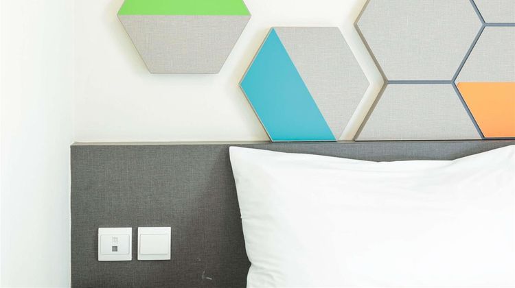 ibis budget Singapore Emerald Hotel Room