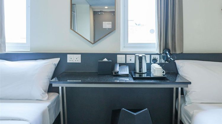 Ibis Budget Singapore Jasmine Room