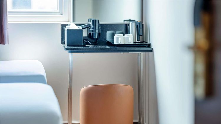 Ibis budget Singapore Ruby Room