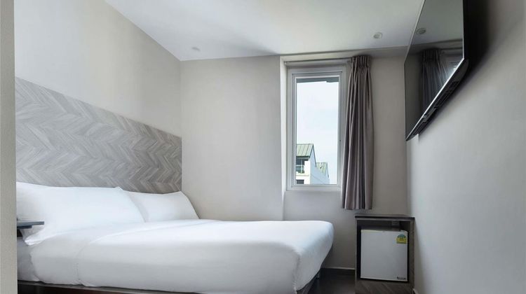 Ibis budget Singapore Ruby Room