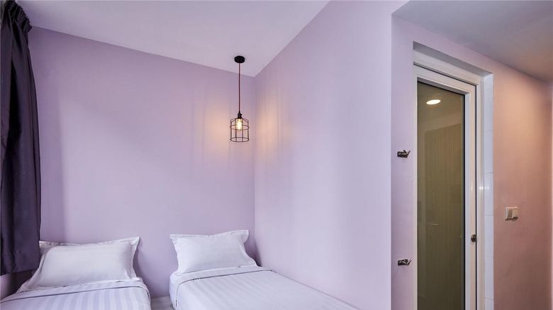 <b>ibis budget Singapore Pearl Hotel Room</b>. Images powered by <a href="https://iceportal.shijigroup.com/" title="IcePortal" target="_blank">IcePortal</a>.