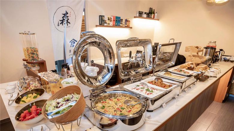 <b>ibis budget Singapore Imperial Restaurant</b>. Images powered by <a href="https://iceportal.shijigroup.com/" title="IcePortal" target="_blank">IcePortal</a>.
