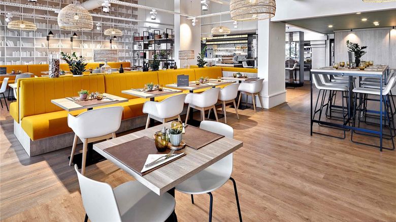 <b>Ibis Styles La Roche-sur-Yon Restaurant</b>. Images powered by <a href="https://iceportal.shijigroup.com/" title="IcePortal" target="_blank">IcePortal</a>.