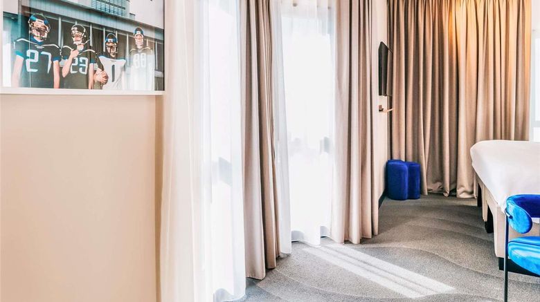 <b>Mercure Brest Centre Port Room</b>. Images powered by <a href="https://iceportal.shijigroup.com/" title="IcePortal" target="_blank">IcePortal</a>.