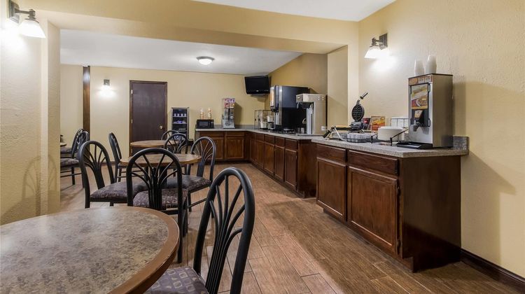 Econo Lodge Inn & Suites Restaurant