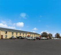 Econo Lodge Inn & Suites Exterior