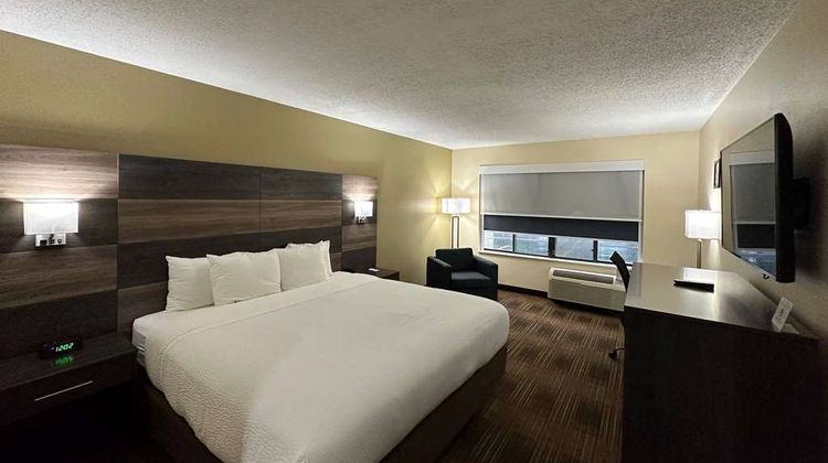 AmericInn by Wyndham Fort Atkinson Room