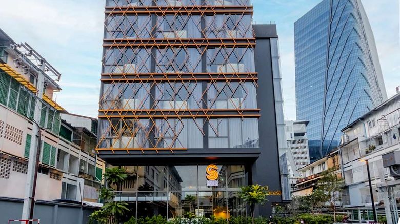 <b>Seekers Finders Rama IV Hotel, SureStay Exterior</b>. Images powered by <a href="https://iceportal.shijigroup.com/" title="IcePortal" target="_blank">IcePortal</a>.