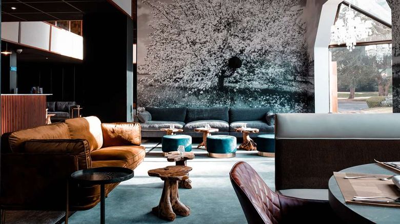 Les Jardins de Deauville Lobby. Images powered by <a href="https://iceportal.shijigroup.com" target="_blank" rel="noopener">Ice Portal</a>.
