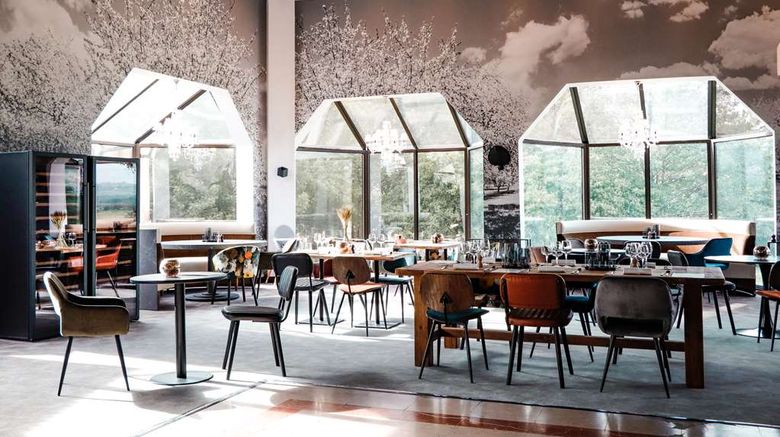 <b>Les Jardins de Deauville Restaurant</b>. Images powered by <a href="https://iceportal.shijigroup.com/" title="IcePortal" target="_blank">IcePortal</a>.
