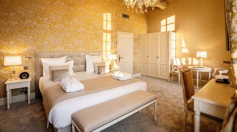 <b>Abbaye de Villeneuve Room</b>. Images powered by <a href="https://iceportal.shijigroup.com/" title="IcePortal" target="_blank">IcePortal</a>.