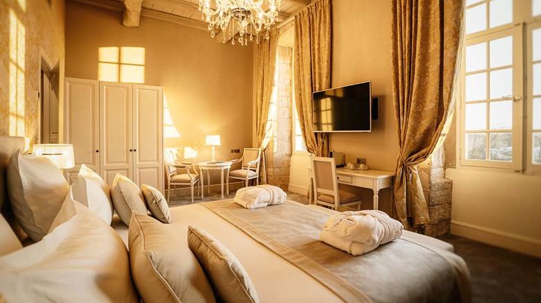 <b>Abbaye de Villeneuve Room</b>. Images powered by <a href="https://iceportal.shijigroup.com/" title="IcePortal" target="_blank">IcePortal</a>.