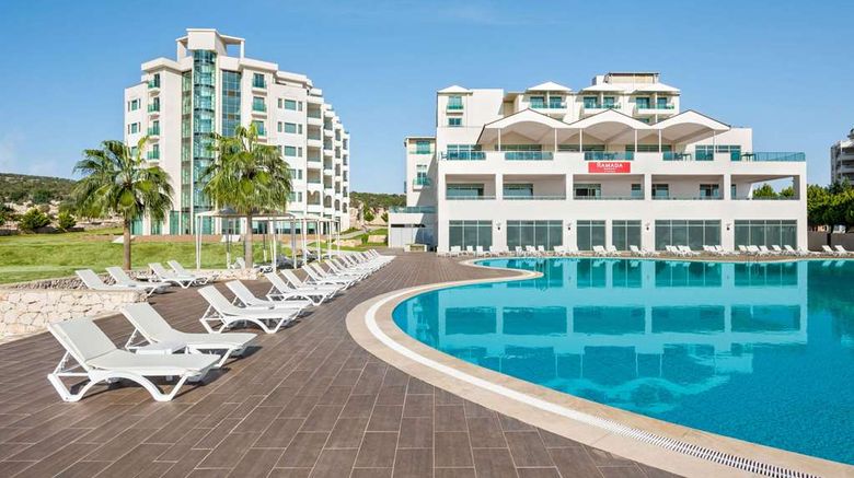 <b>Ramada Resort By Wyndham Kizkalesi Pool</b>. Images powered by <a href="https://iceportal.shijigroup.com/" title="IcePortal" target="_blank">IcePortal</a>.