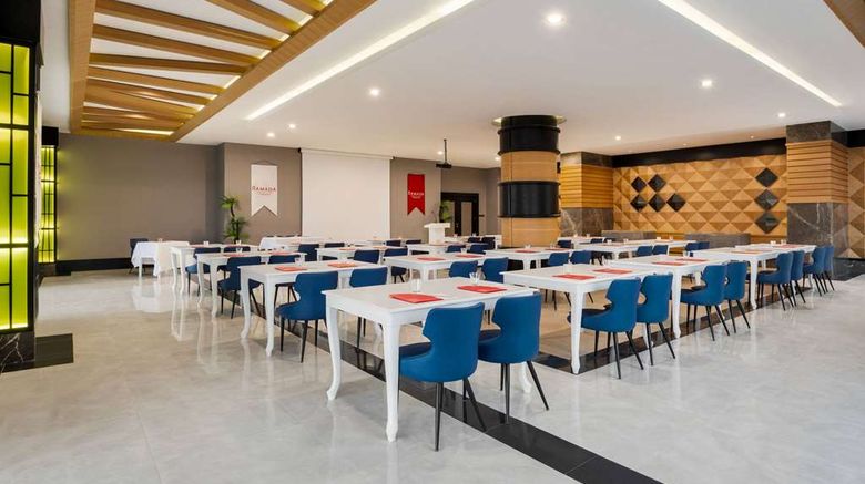 <b>Ramada Resort By Wyndham Kizkalesi Meeting</b>. Images powered by <a href="https://iceportal.shijigroup.com/" title="IcePortal" target="_blank">IcePortal</a>.